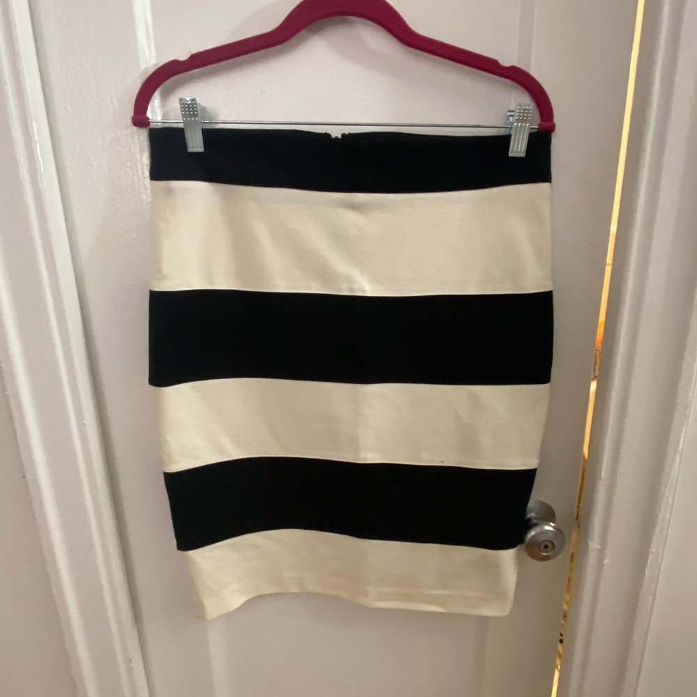 Thalian Black White Strip Midi Skirt 6